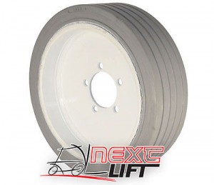 JLG SCISSOR LIFT WHEEL & TIRE ASSEMBLY RIM 4520174 2033E 2046E 2646E 2658E JL4520174